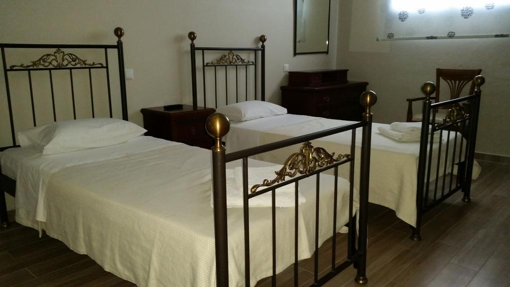 Pergola Hotel Agios Nikolaos Rum bild